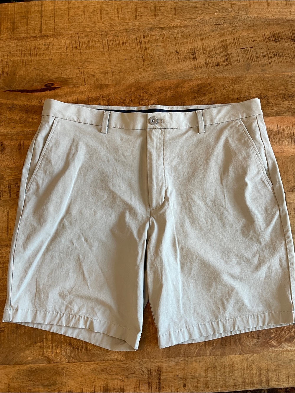 Vineyard Vines Classic Fit 8” Breaker Gray Blue 38- Performance Material Golf